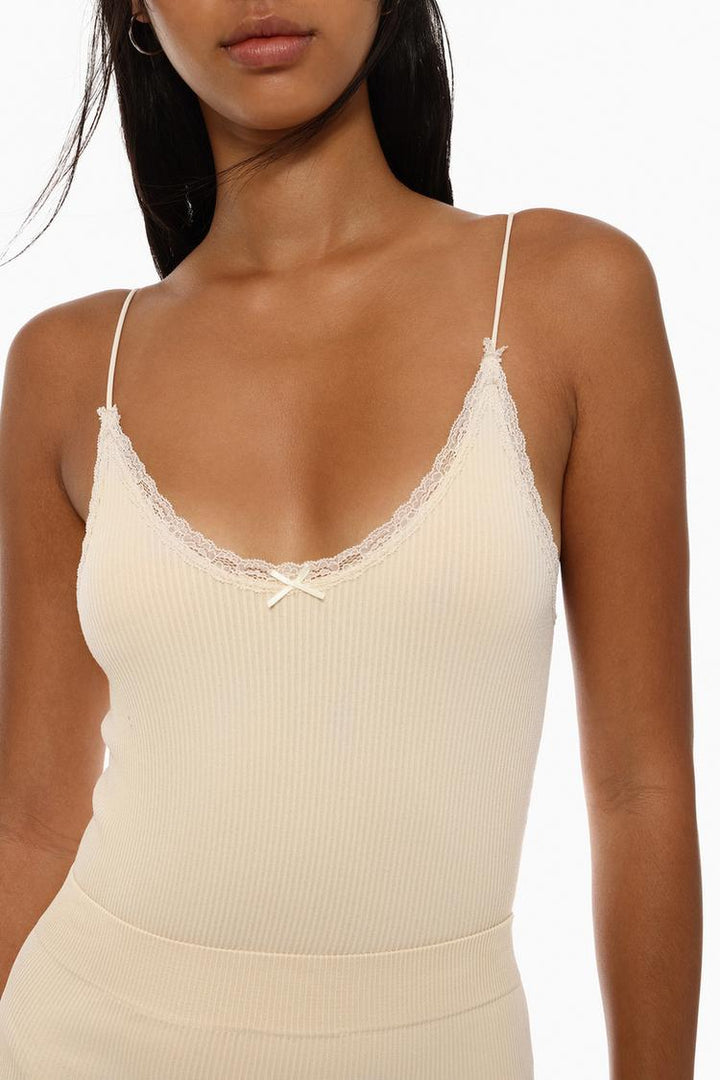 STRAPPY SEAMLESS BODYSUIT