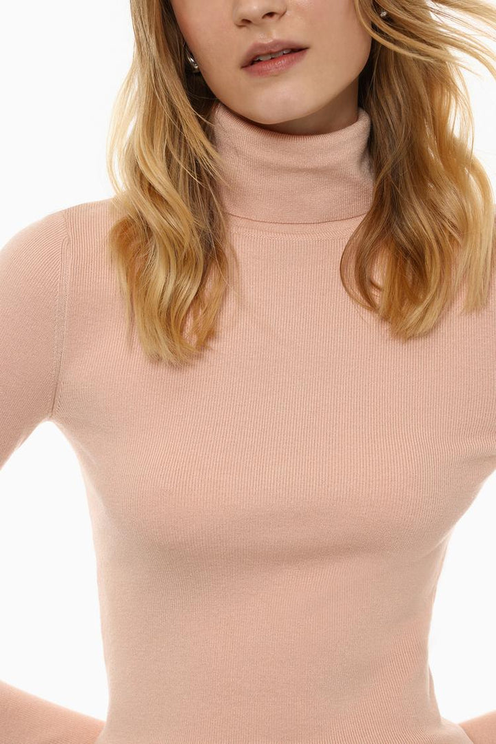 TURTLENECK SWEATER