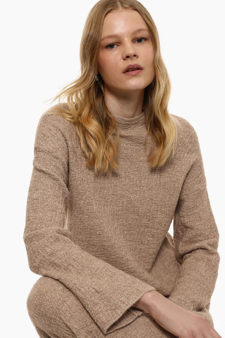 TEXTURED KNIT SWEATER