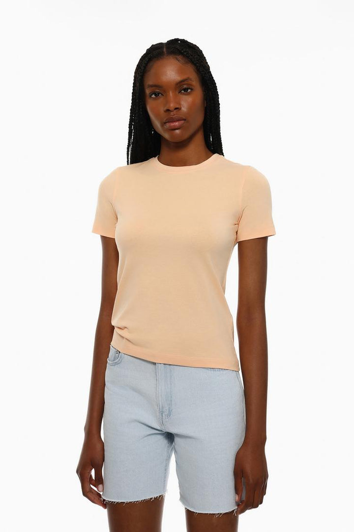 Basic Round Neck T-Shirt - Women's Beige Casual Top - Soft, Comfortable, and Versatile Everyday Wear.