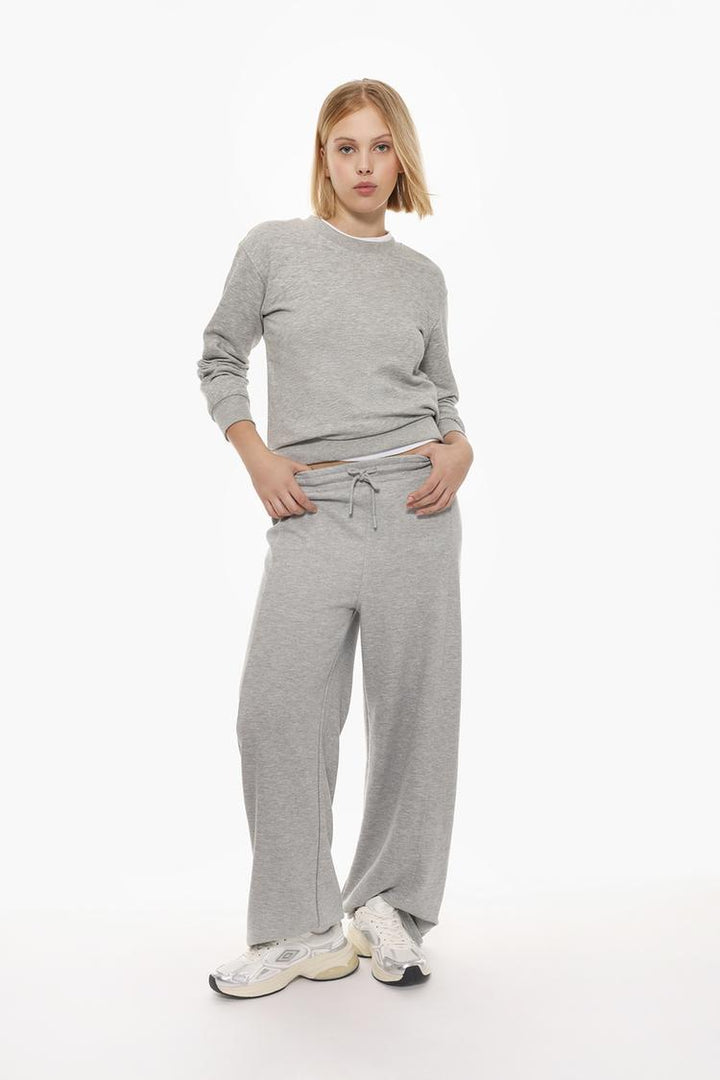 Basic Tracksuit Sweatshirt - Women's Grey Sweatshirt - Full View of Comfortable and Stylish Active Wear Top