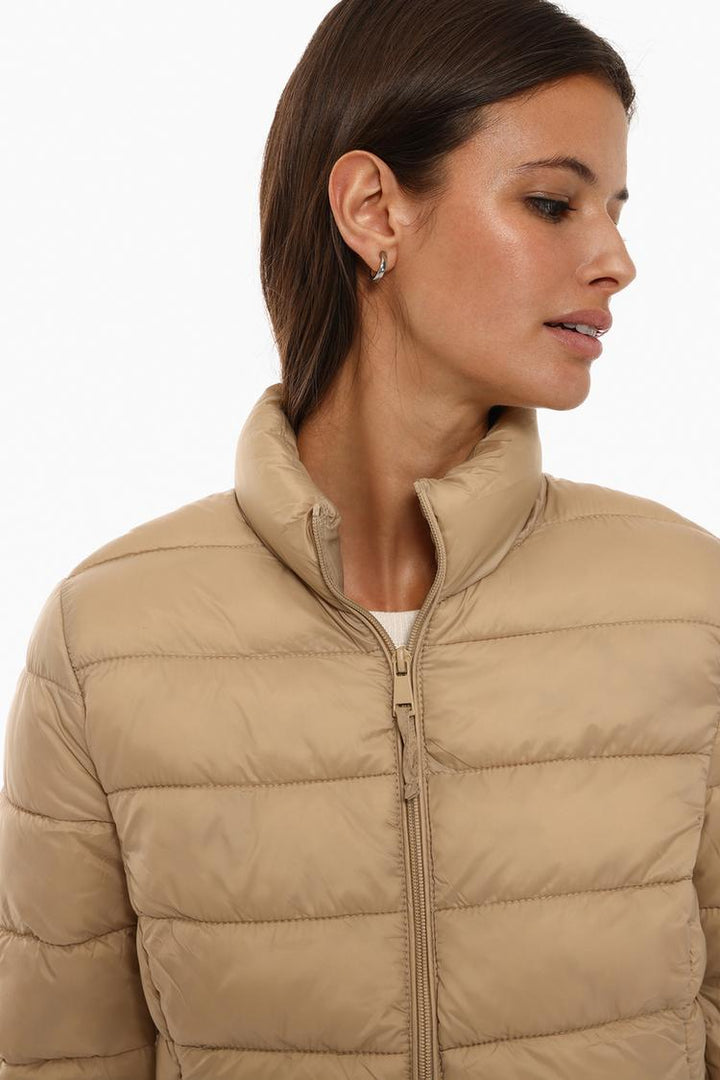 BASIC LIGHTWEIGHT PUFFER JACKET