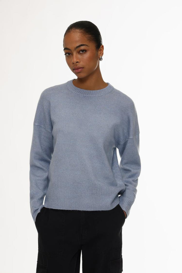 Basic Soft Jumper - Women's Blue Sweater - Cozy and Comfortable Casual Knit Top for Everyday Wear.