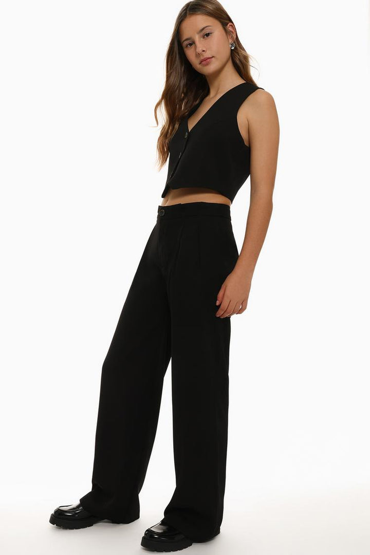 Black formal wide-leg trousers, a stylish choice for both office and evening wear
