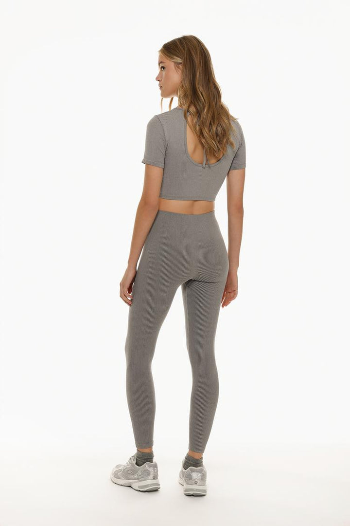 Back view demonstrating the seamless design and supportive waistband.