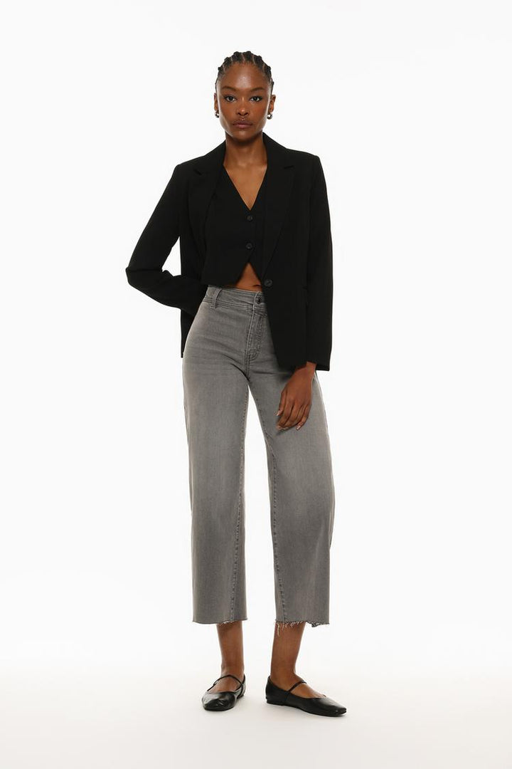 Chic and comfortable, these grey stretch culotte jeans offer a modern wide-leg fit with a soft, flexible denim blend.