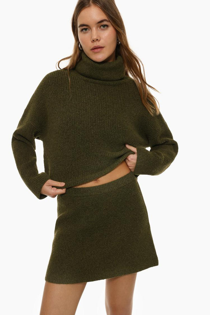 TURTLENECK SWEATER - LONG SLEEVE